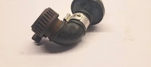 Audi A4 S4 B7 8E 8H Vacuum valve 058133388