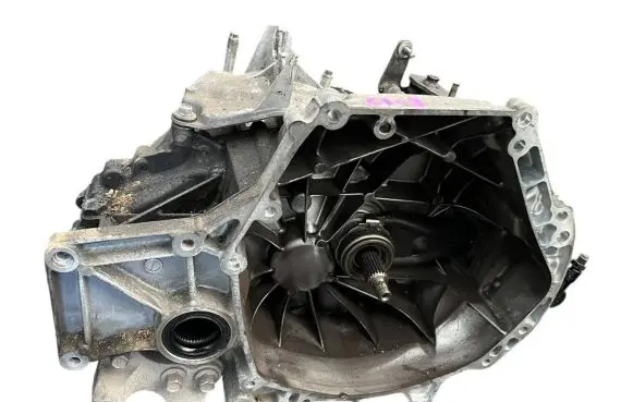 Manual 6 speed gearbox