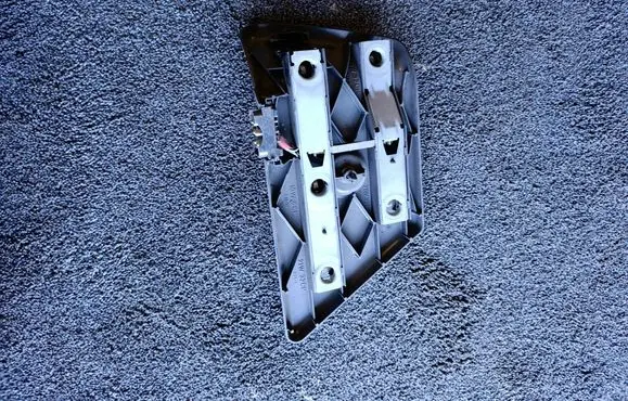 Mercedes-Benz E W124 Tail light bulb cover holder 