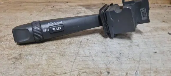 Volvo XC70 Indicator stalk 9496807