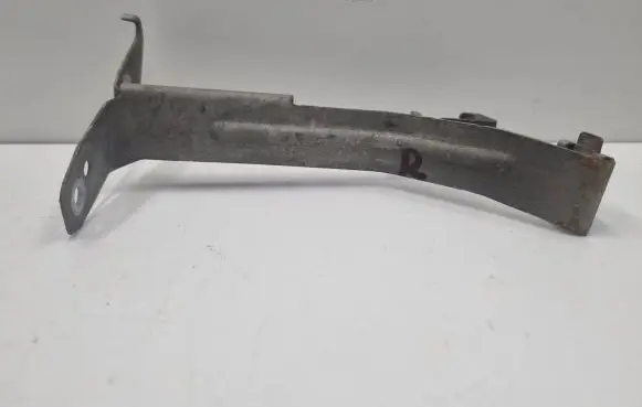 Mercedes-Benz C W204 Front bumper mounting bracket A2045241440 2045241440
