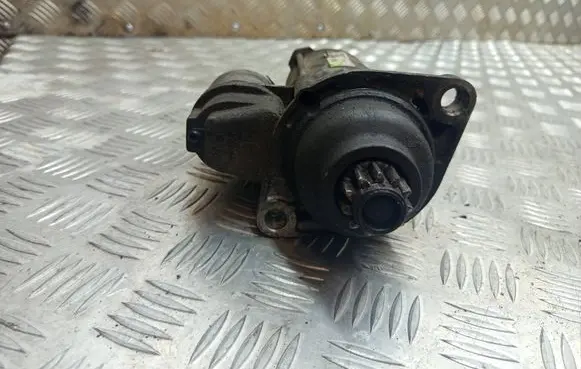 Volkswagen Golf IV Starter motor