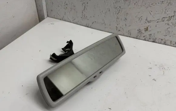 Volkswagen Golf VI Rear view mirror (interior) E11026141