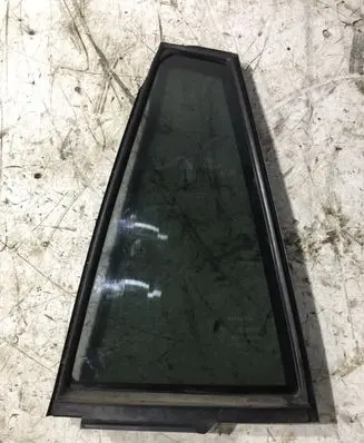 Toyota RAV 4 (XA40) Rear vent window glass 43R007953 DOT20M2L3SAS3
