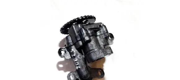 Ford Mondeo Mk III Oil pump 1s7q6600 070905165
