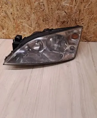 Ford Mondeo Mk III Headlight/headlamp 1S7113006AL 0301174201