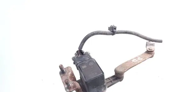 Mercedes-Benz CLS C219 Headlight/headlamp level sensor A0105427617
