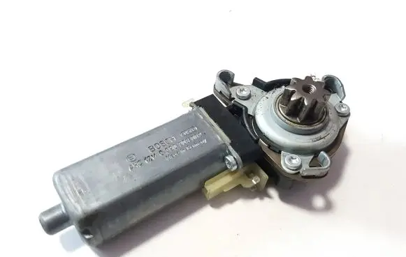 Mercedes-Benz GLK (X204) Seat adjustment motor 0390203002 820418984
