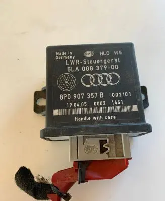 Audi A4 S4 B7 8E 8H Light module LCM 8P0907357B 5LA00837900