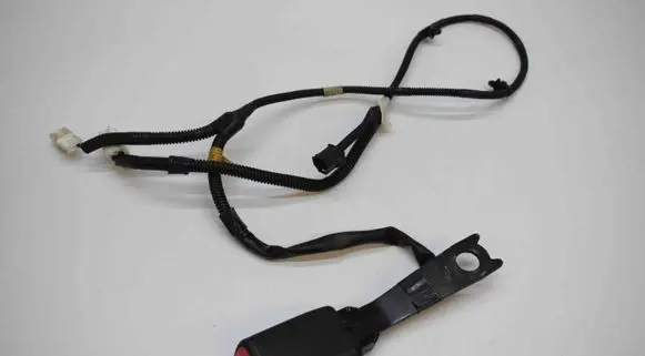 Lexus GS 300 350 430 450H Front seatbelt buckle E034501