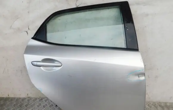 Mazda 2 Rear door