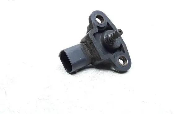 Mercedes-Benz B W245 Air pressure sensor A0051537228
