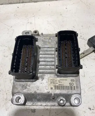 Opel Corsa C Engine ECU kit and lock set 55350552 0261207962