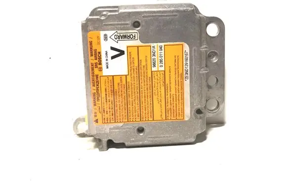 Nissan Leaf I (ZE0) Airbag control unit/module 988203ND1A 0285011040