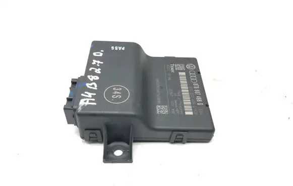 Audi A4 S4 B8 8K Gateway control module 8T0907468G