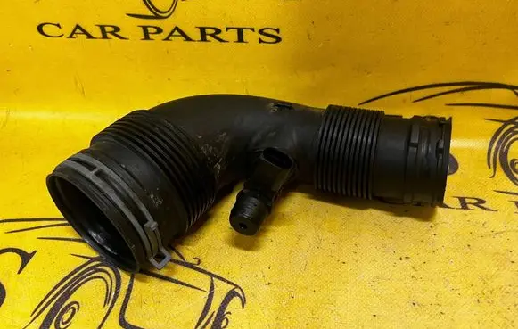 Porsche Cayenne (92A) Intercooler hose/pipe 7P6129572