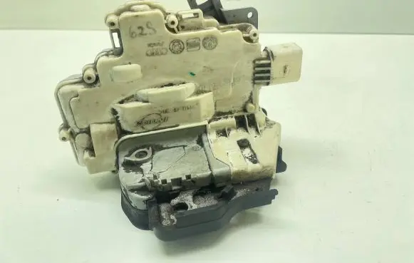 Audi A3 S3 A3 Sportback 8P Rear door lock 4F0839016