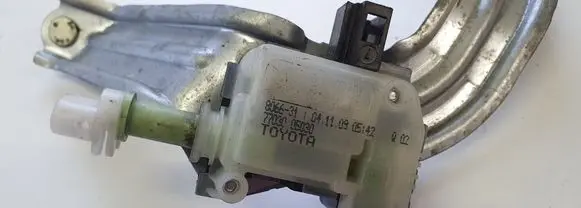 Fuel tank cap lock motor