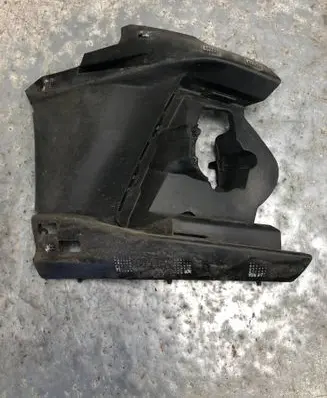 Ford Focus Fog light bracket 
