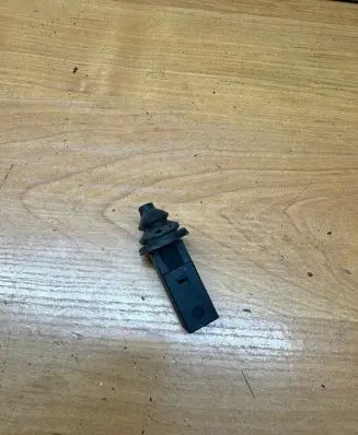BMW 5 F10 F11 Fuel tank opening switch 82289392