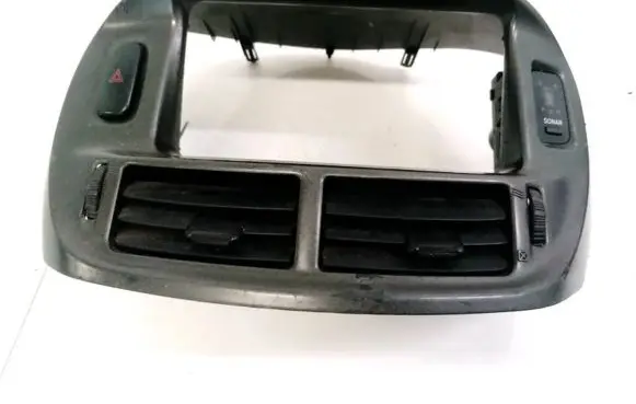 Toyota Previa (XR30, XR40) II Dash center air vent grill 5540528310 55405-28310