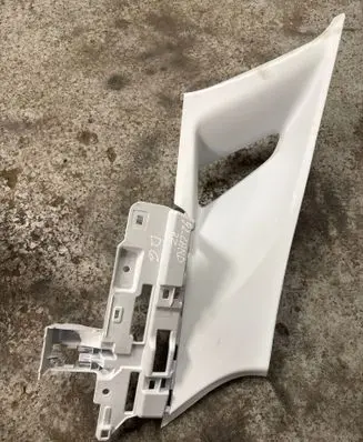 (D)pillar trim (top)