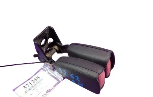 Volvo S60 Front seatbelt buckle