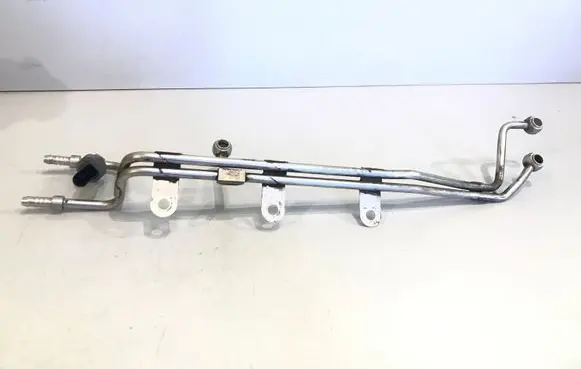 Fuel injector supply line/pipe