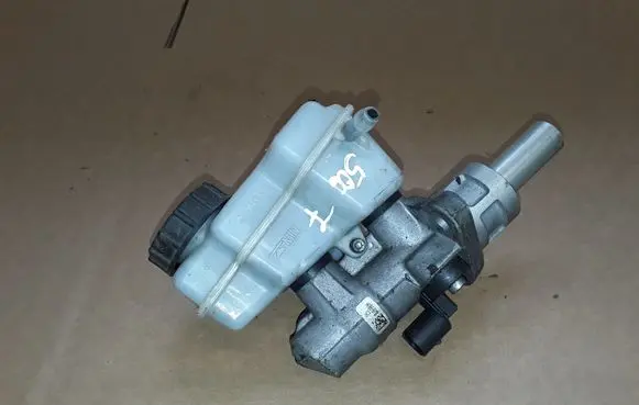 Seat Toledo IV (NH) Master brake cylinder 03350890632