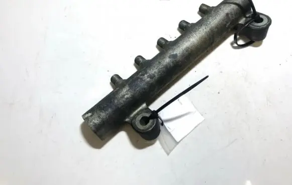 Nissan X-Trail T30 Fuel main line pipe 6070 12c11