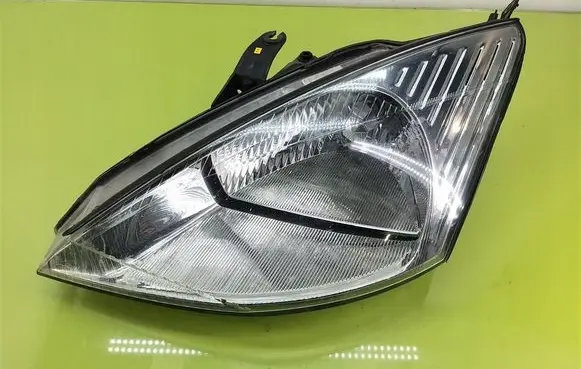Ford Focus Headlight/headlamp