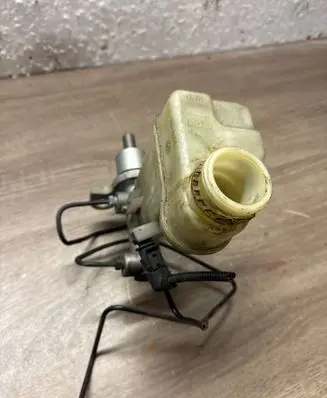 Alfa Romeo 159 Master brake cylinder 32067799B