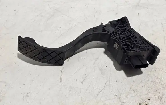 Volkswagen Polo VI Accelerator throttle pedal 2Q1723503 098HBQ6X