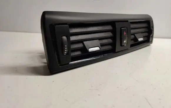 BMW 1 F20 F21 Dashboard air vent grill cover trim 9205357
