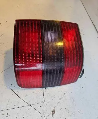 Volkswagen PASSAT B4 Rear/tail lights 3A9945112B
