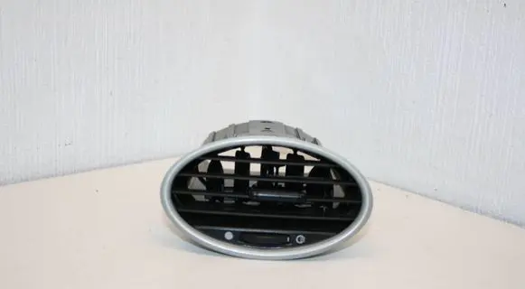 Ford Focus Dashboard side air vent grill/cover trim 4M51A014L21AD 4M51A014L21BC