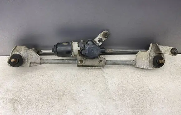 Front wiper linkage and motor