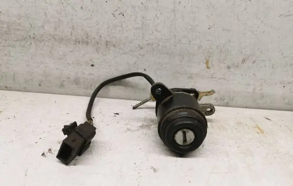 Audi 80 90 S2 B4 Tailgate exterior lock 