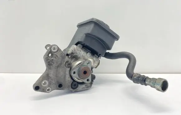BMW 5 E60 E61 Power steering pump 32412247556