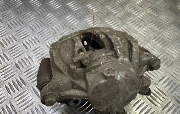 Mercedes-Benz E W211 Front brake caliper