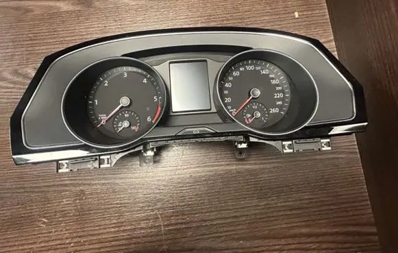 Volkswagen PASSAT B8 USA Speedometer (instrument cluster) 3G0920751 A2C92082300