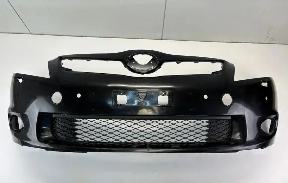Toyota Auris 150 Front bumper 52119-02A90 Z1605