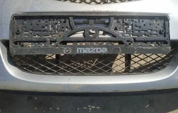 Mazda Premacy Front bumper lower grill