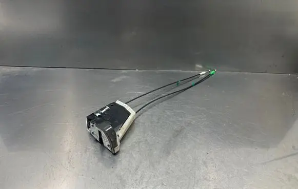 Toyota Yaris Rear door lock