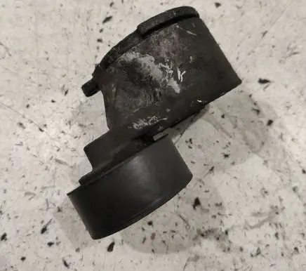 Peugeot 407 Generator/alternator belt tensioner