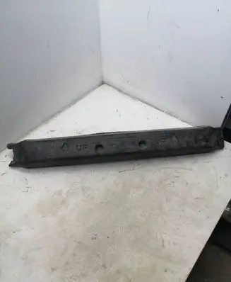 Volvo XC60 Front bumper foam support bar 31283644