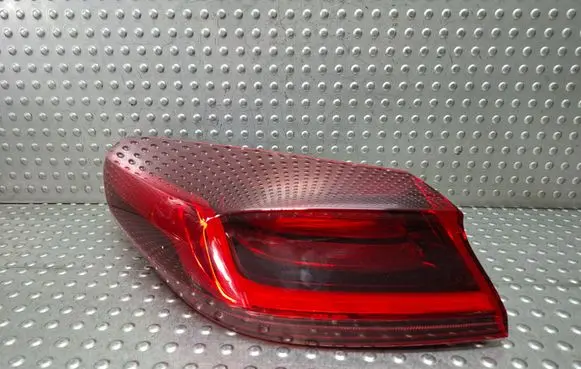 KIA Xceed Rear/tail lights S27725838 92401J7350 92401J73