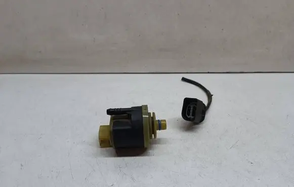 BMW 3 E90 E91 Fuel filter heater 7810134 133278810134