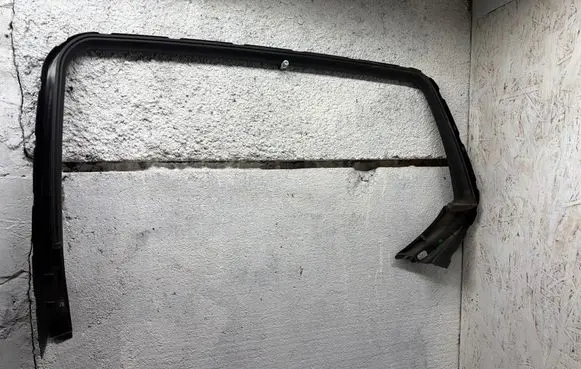 Opel Insignia A Rear door window/glass frame 013256879