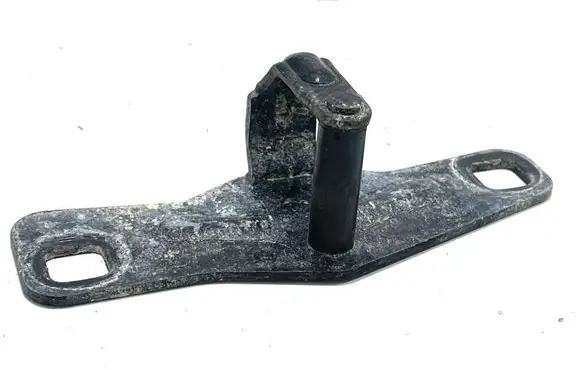 Audi A5 8T 8F Loading door lock loop/hook striker 8T0827507